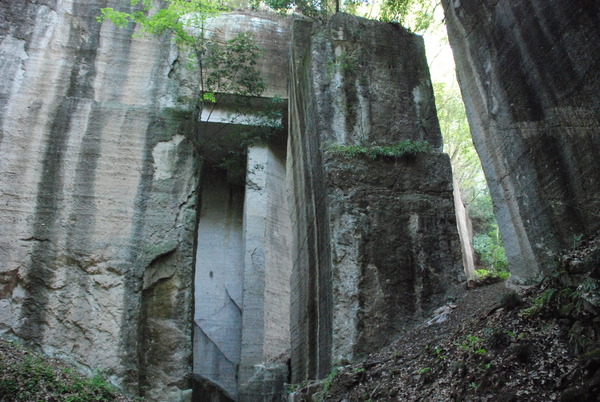 薮塚石切り場 (2)
